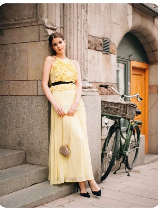 BCBGMaxAzria Dresses & Skirts - BCBGMaxAzria Yellow Ruffles Pleated Sleeveless Maxi Dress sz 4